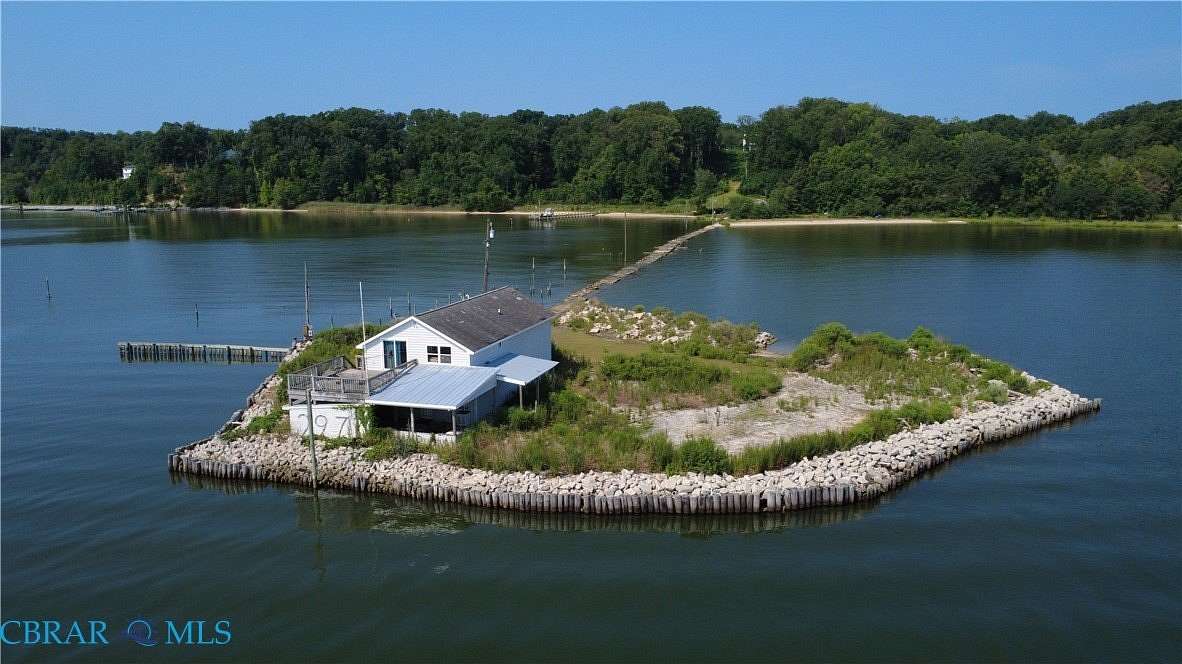 22.8 Acres of Recreational Land with Home for Sale in Middlesex, Virginia