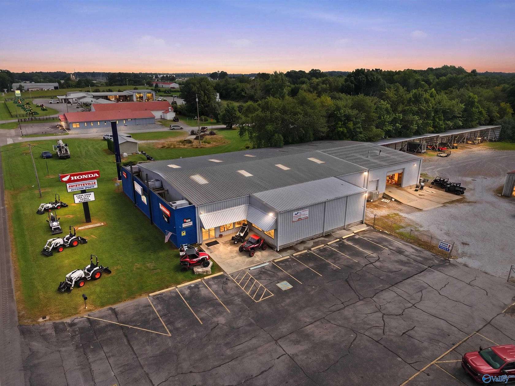 3.73 Acres of Improved Commercial Land for Sale in Fayetteville, Tennessee