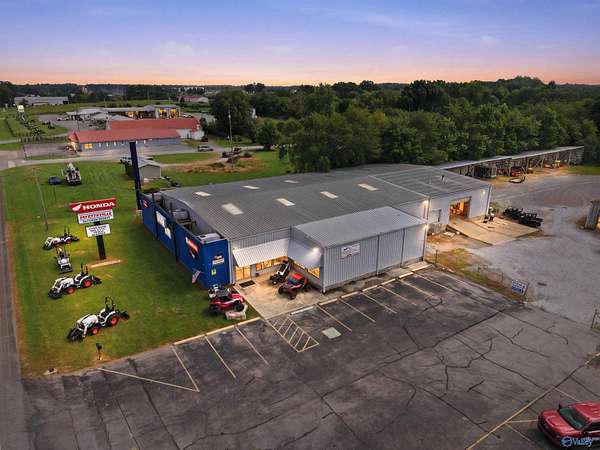 3.73 Acres of Improved Commercial Land for Sale in Fayetteville, Tennessee