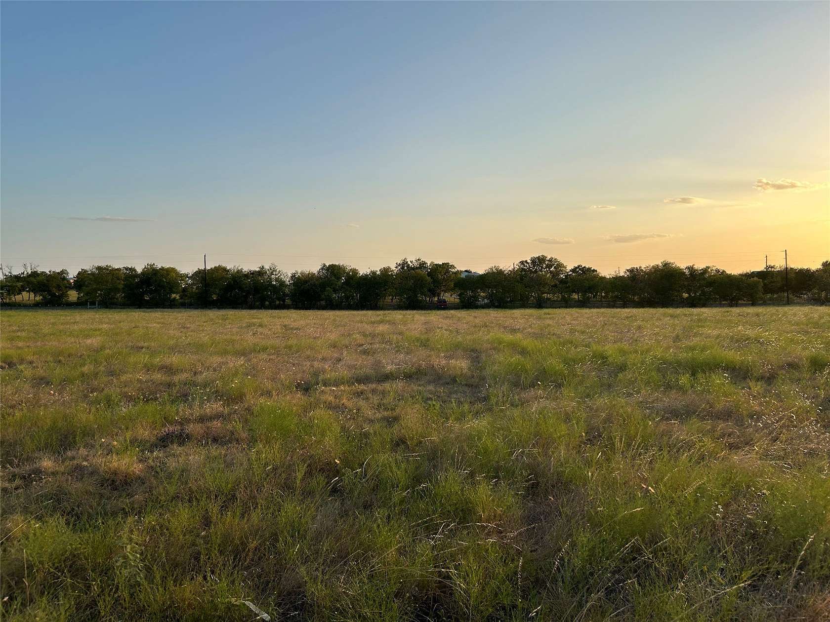 10 Acres of Residential Land for Sale in Axtell, Texas