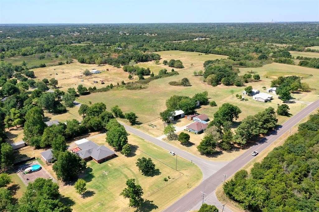 5.52 Acres of Residential Land for Sale in Jones, Oklahoma