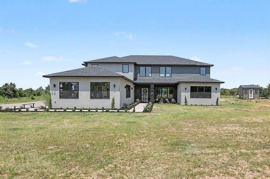 4.86 Acres of Land with Home for Sale in Spencer, Oklahoma