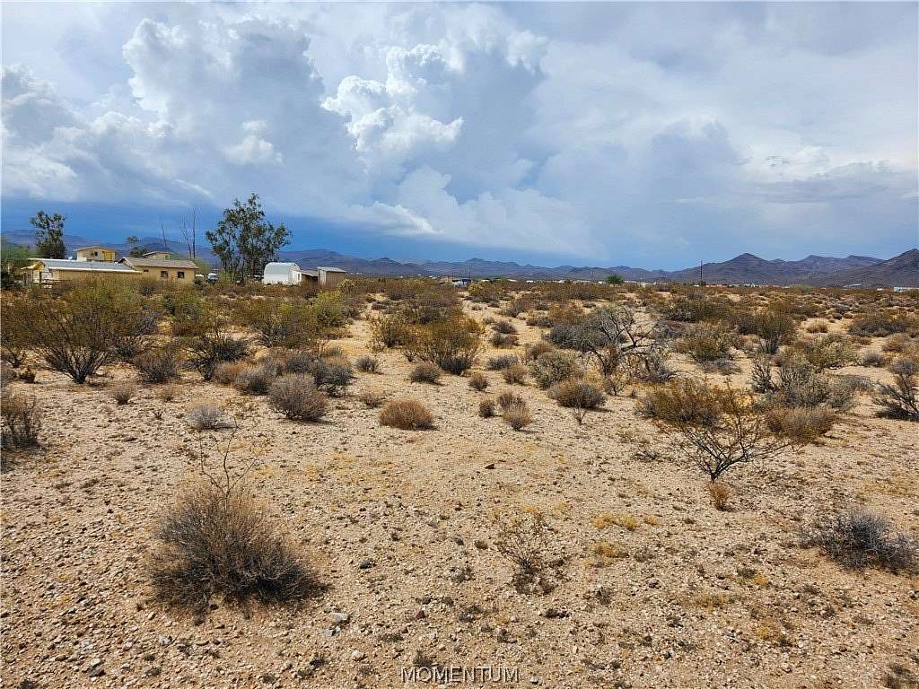 4.7 Acres of Residential Land for Sale in Golden Valley, Arizona