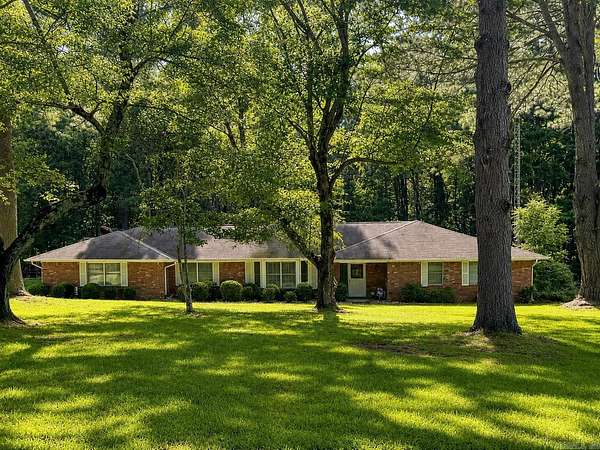 6.49 Acres of Land with Home for Sale in Mabelvale, Arkansas