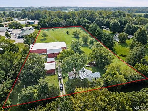 4.28 Acres of Land with Home for Sale in Millstadt, Illinois