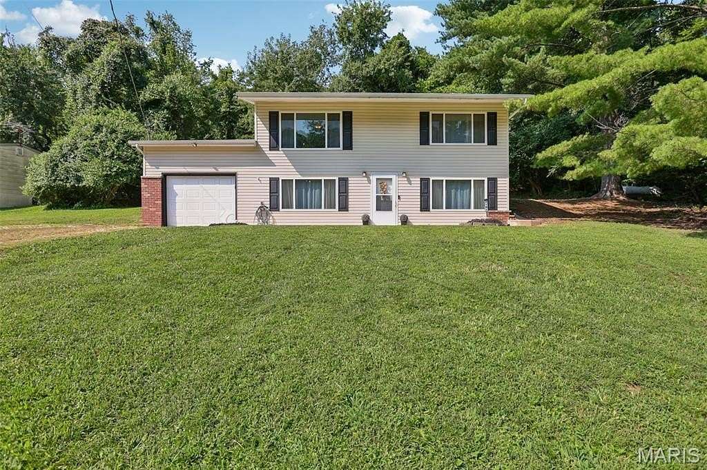 2 Acres of Land with Home for Sale in High Ridge, Missouri