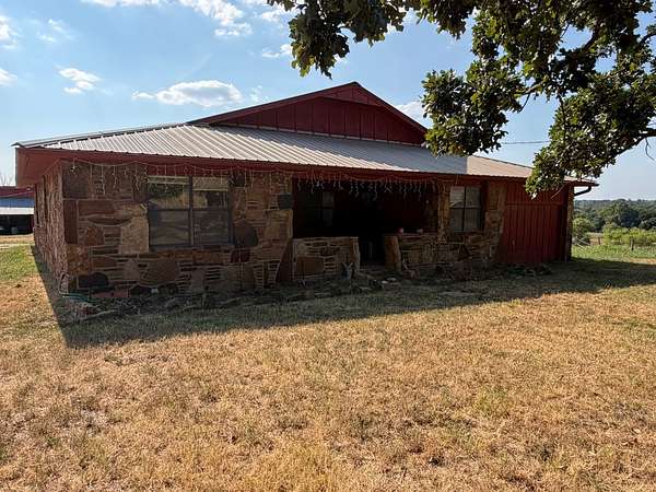 18.6 Acres of Land with Home for Sale in Coalgate, Oklahoma