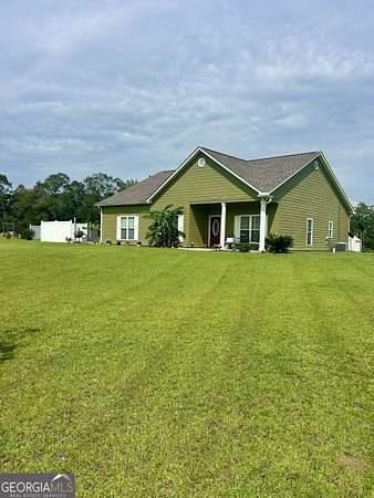 5 Acres of Land with Home for Sale in Enigma, Georgia