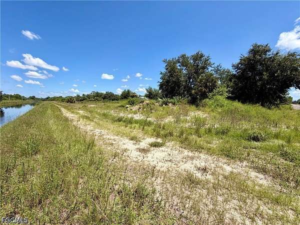 1.25 Acres of Residential Land for Sale in LaBelle, Florida