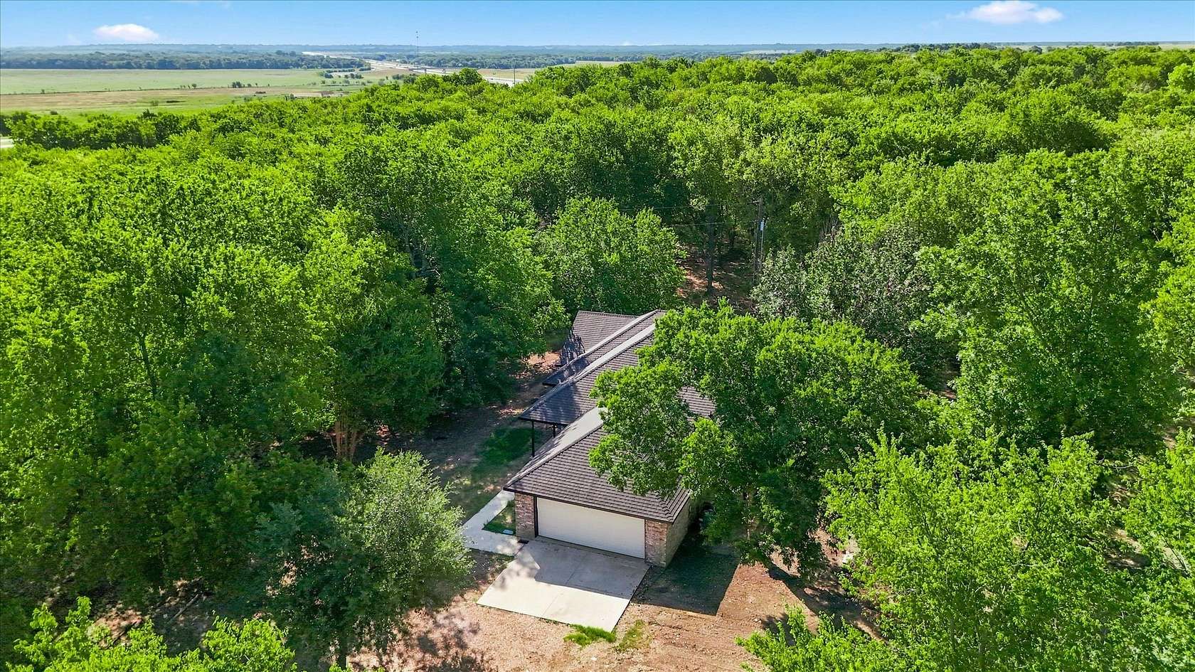 8 Acres of Land with Home for Sale in Kaufman, Texas
