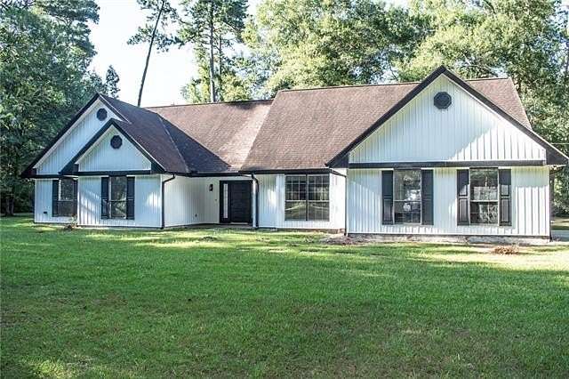 10 Acres of Land with Home for Lease in Hammond, Louisiana
