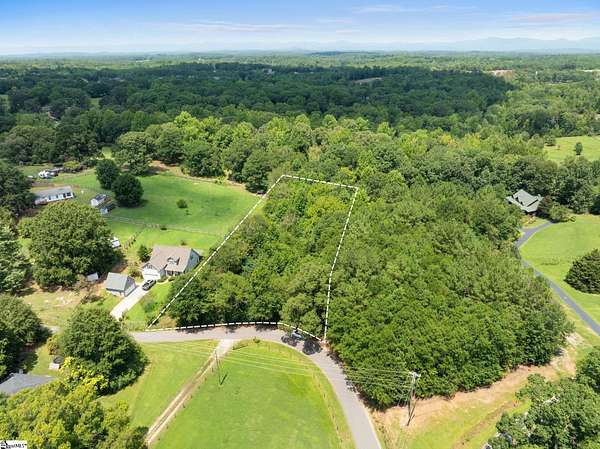 1 Acre of Residential Land for Sale in Taylors, South Carolina