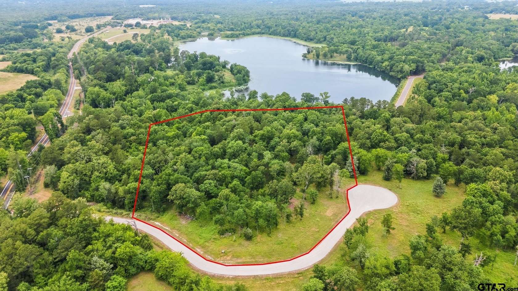 9.35 Acres of Residential Land for Sale in Palestine, Texas