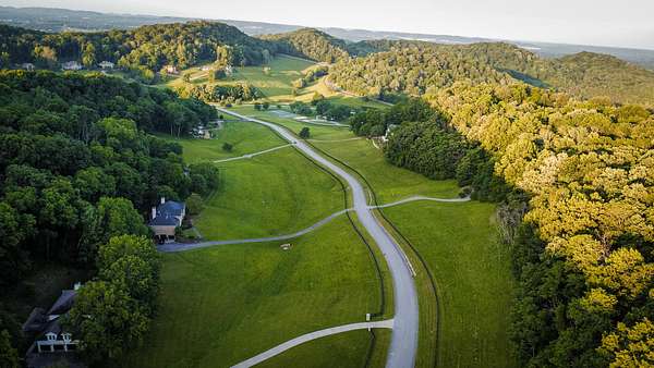 4.73 Acres of Residential Land for Sale in Franklin, Tennessee