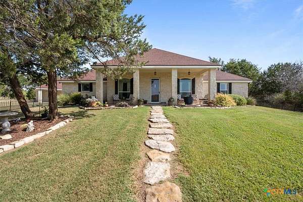 26.7 Acres of Land with Home for Sale in Purmela, Texas