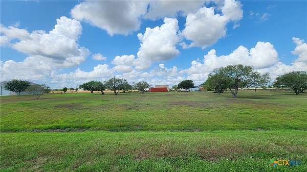 1.5 Acres of Residential Land for Sale in Victoria, Texas