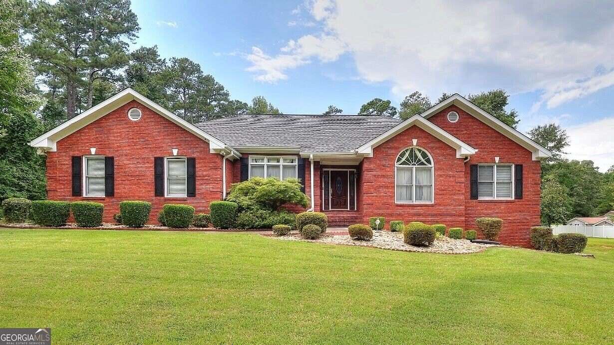 4.53 Acres of Land with Home for Sale in Conyers, Georgia