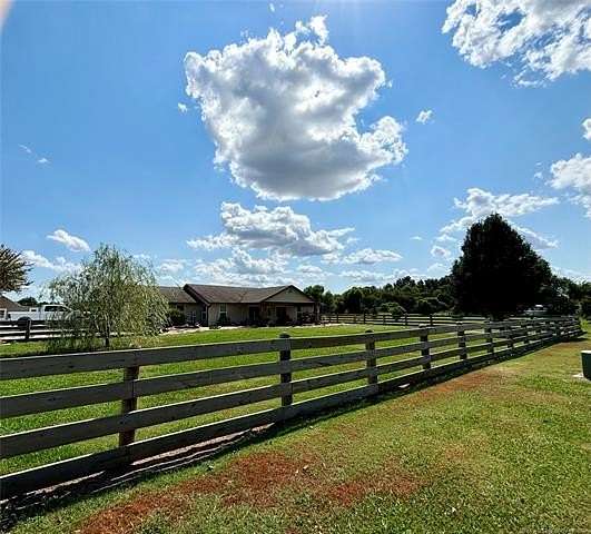 4.85 Acres of Land with Home for Sale in Coweta, Oklahoma
