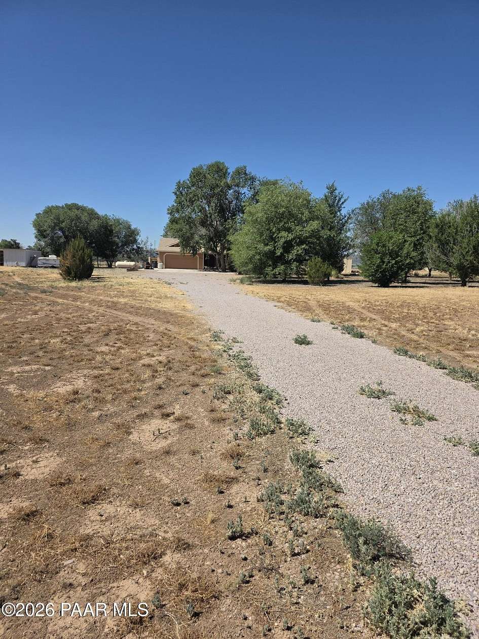 10 Acres of Land with Home for Sale in Paulden, Arizona