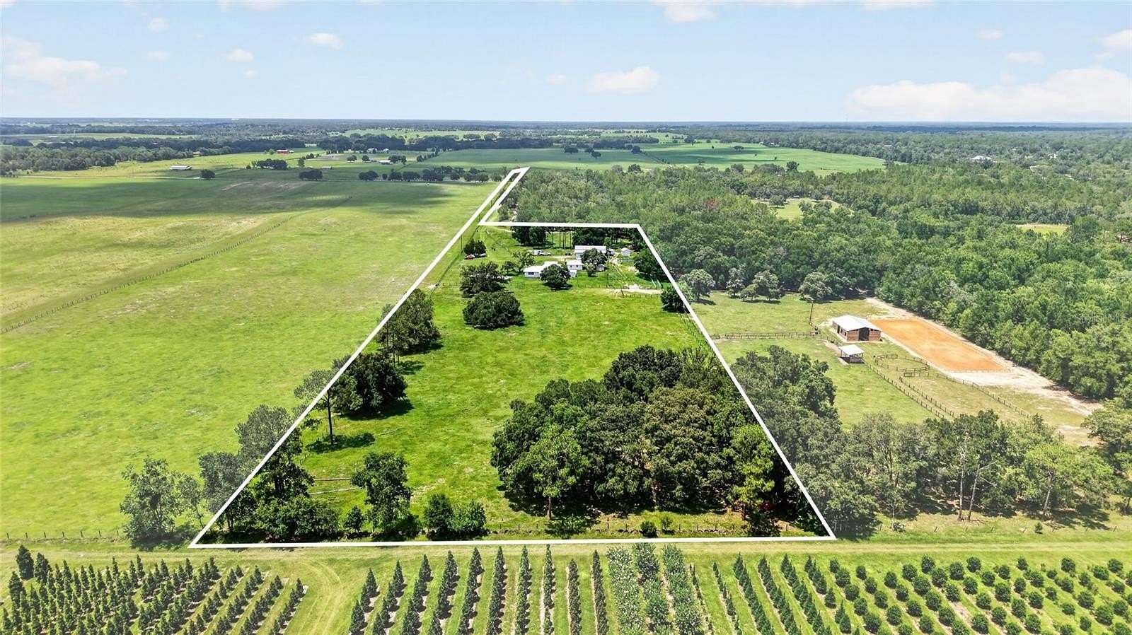 10.2 Acres of Land with Home for Sale in Morriston, Florida