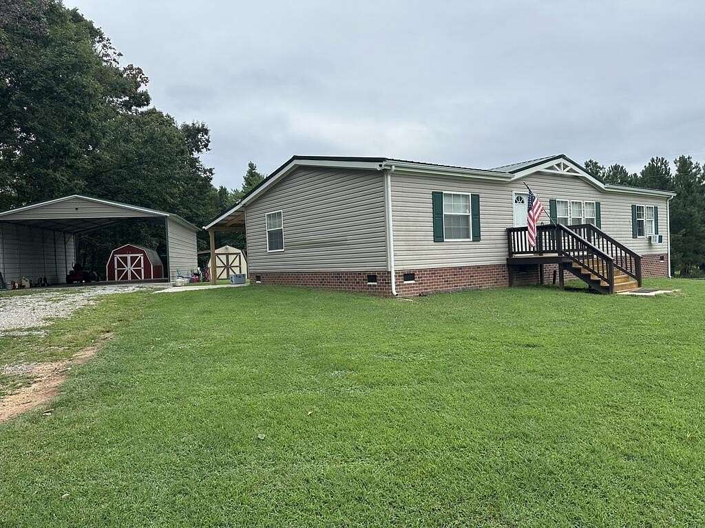 2.46 Acres of Land with Home for Sale in Farmville, Virginia
