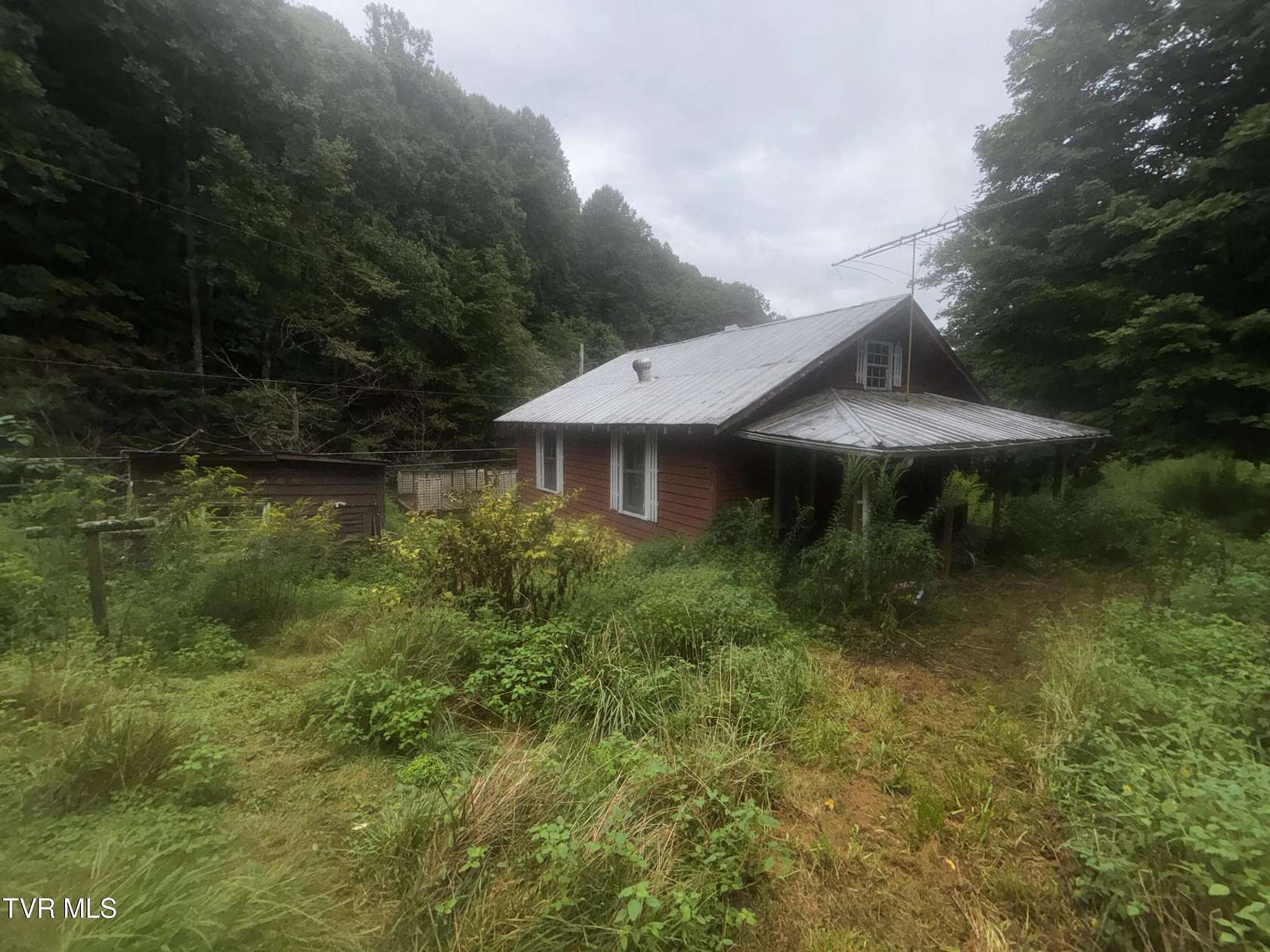 3 Acres of Land with Home for Sale in North Tazewell, Virginia