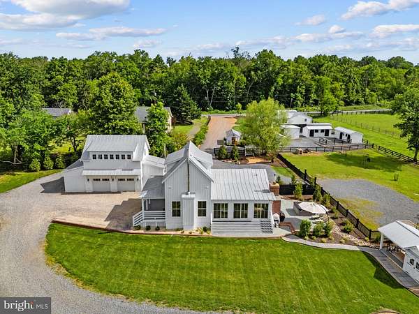 2.26 Acres of Land with Home for Sale in Middleburg, Virginia