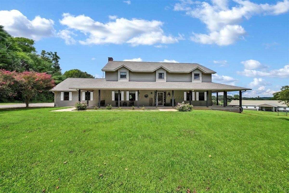 19 Acres of Land with Home for Sale in Falkville, Alabama