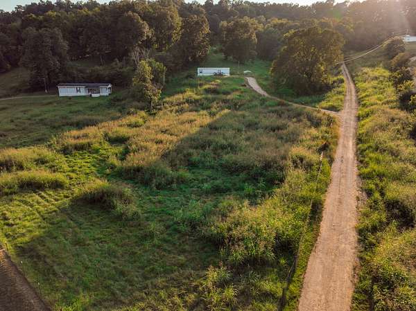 11 Acres of Land for Sale in Hampshire, Tennessee
