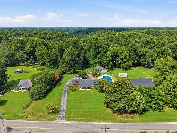 2 Acres of Land with Home for Sale in Baxter, Tennessee