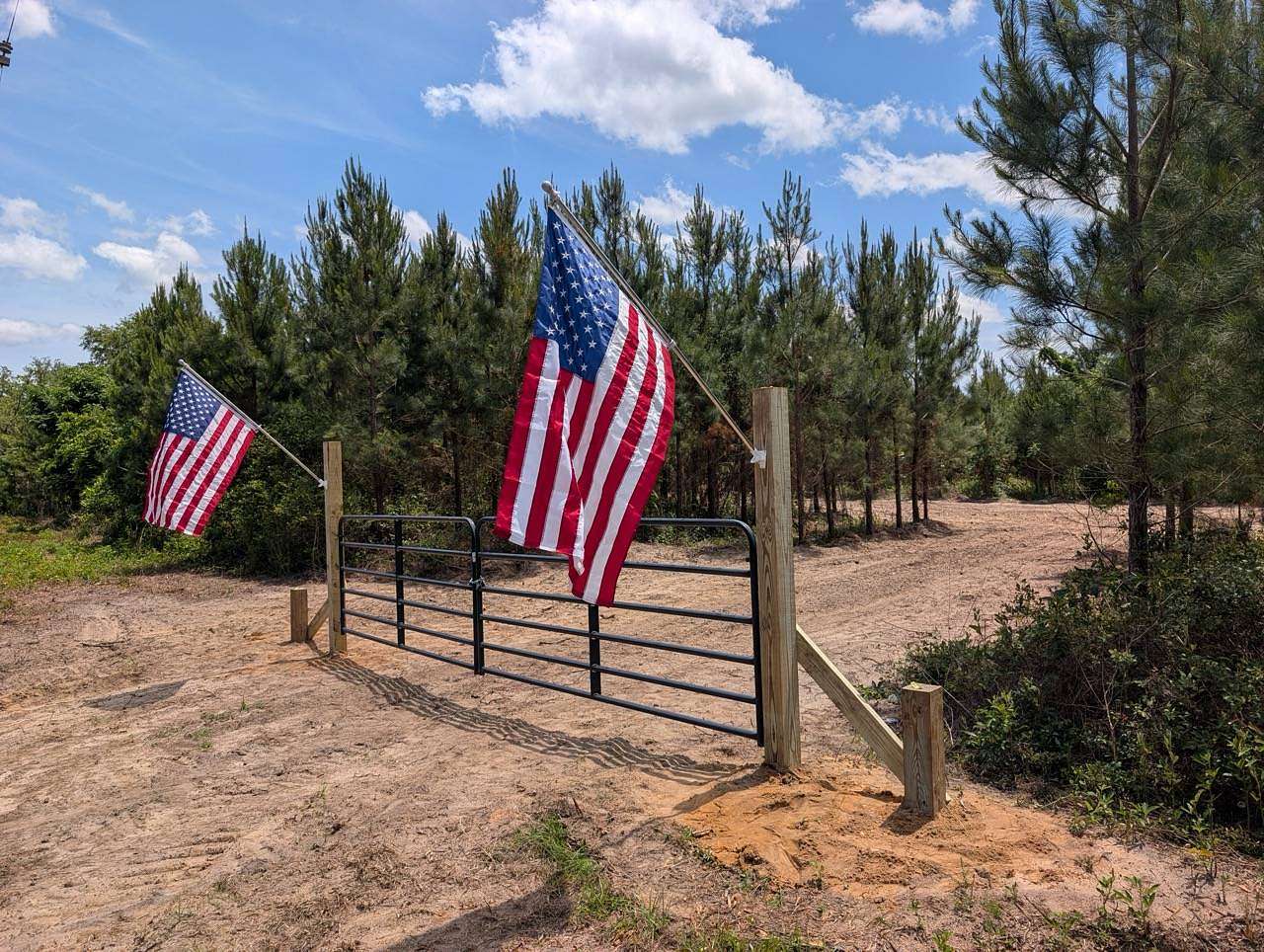 12.5 Acres of Land for Sale in Cottondale, Florida