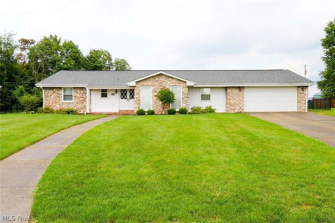 0.34 Acres of Land with Home for Sale in Steubenville, Ohio