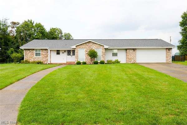 34 Acres of Land with Home for Sale in Steubenville, Ohio