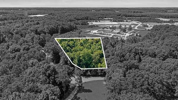 1.5 Acres of Residential Land for Sale in Paris, Tennessee
