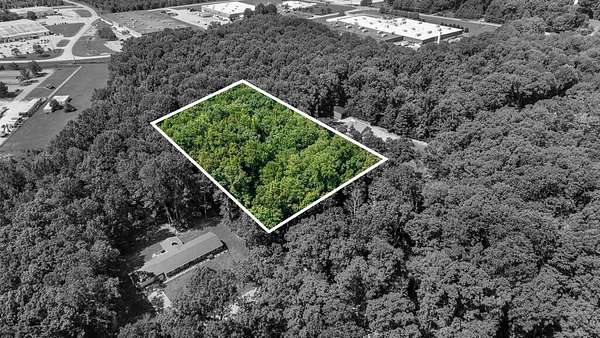 1.3 Acres of Residential Land for Sale in Paris, Tennessee