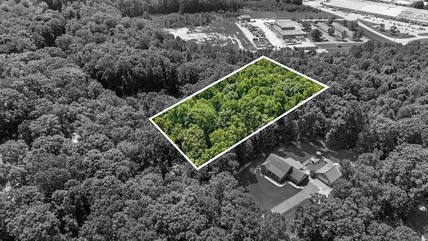 1.3 Acres of Residential Land for Sale in Paris, Tennessee
