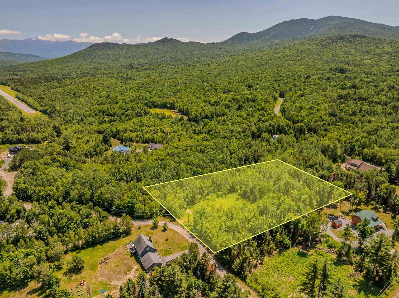 2.85 Acres of Mixed-Use Land for Sale in Carroll, New Hampshire