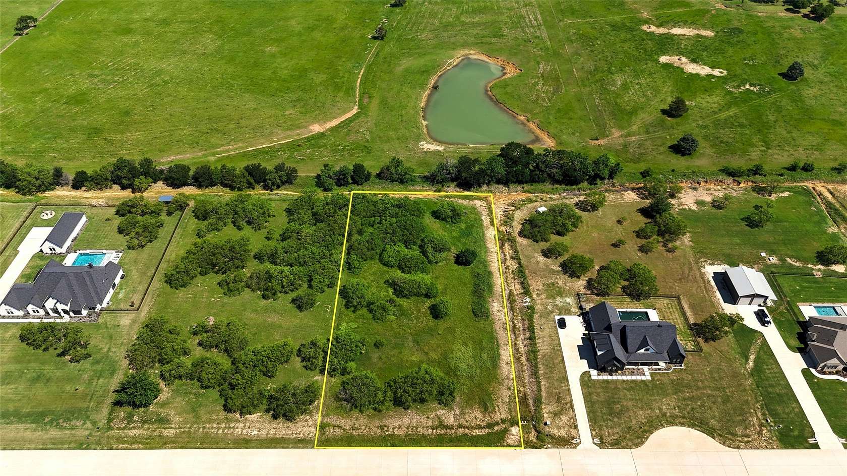 1.9 Acres of Residential Land for Sale in Pilot Point, Texas