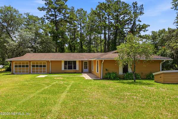 11.7 Acres of Land with Home for Sale in Middleburg, Florida