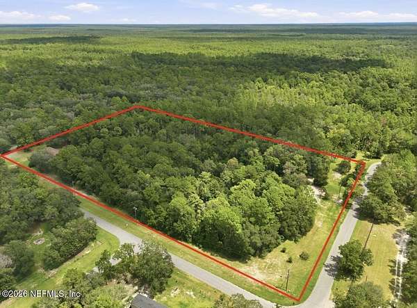 11.7 Acres of Land with Home for Sale in Middleburg, Florida