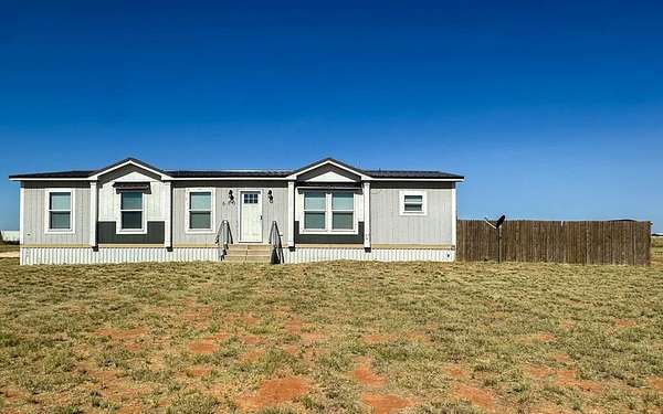 3.33 Acres of Land with Home for Sale in Seminole, Texas