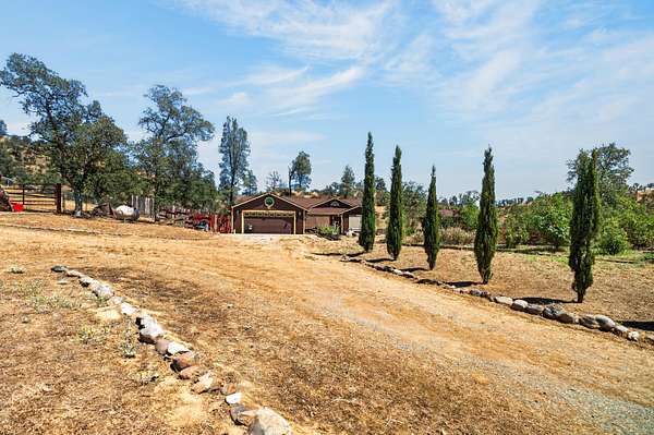 40 Acres of Land with Home for Sale in Igo, California