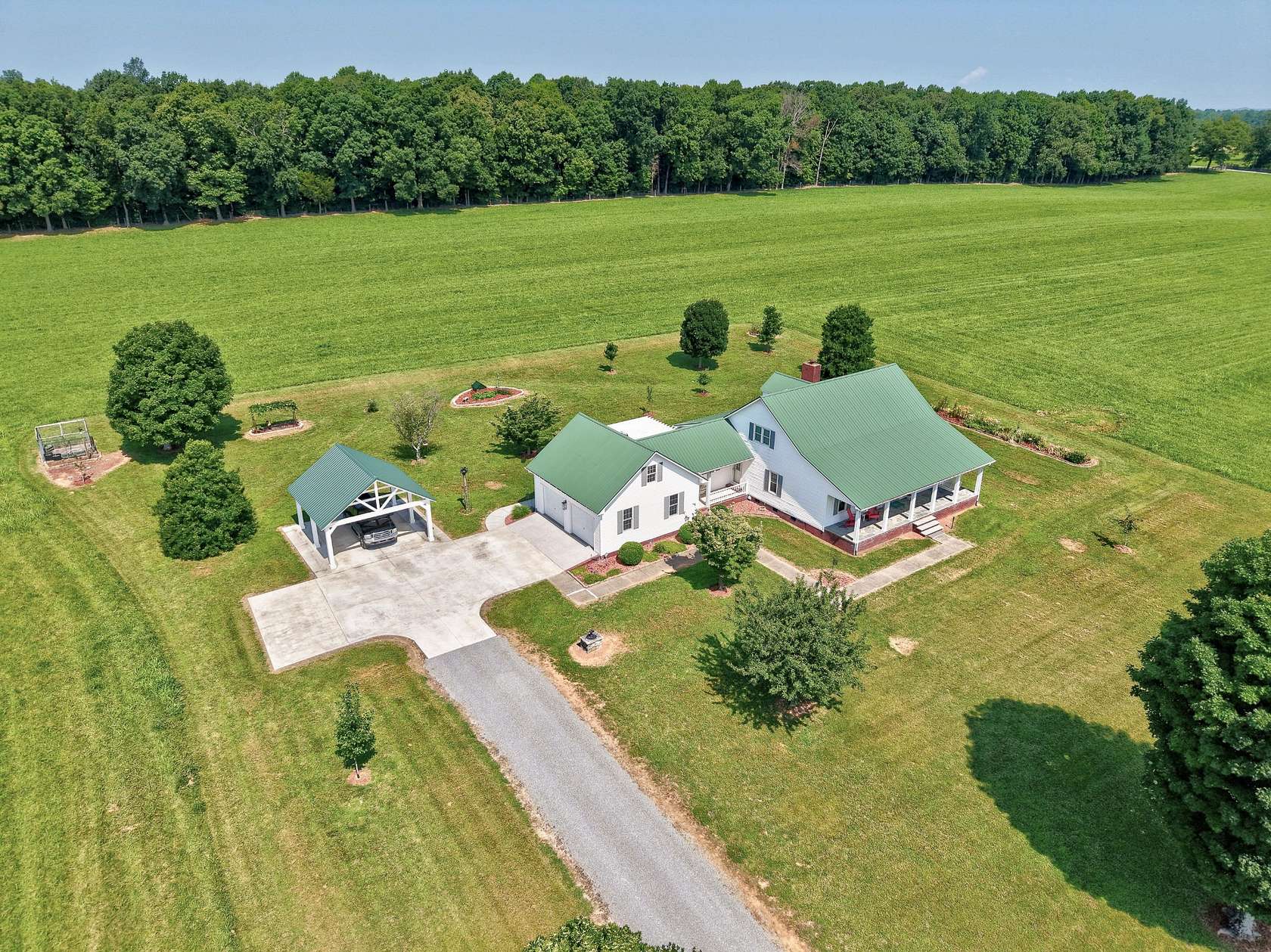 92.5 Acres of Improved Agricultural Land for Sale in Fayetteville, Tennessee