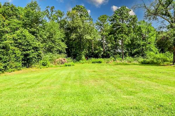0.96 Acres of Residential Land for Sale in Lufkin, Texas