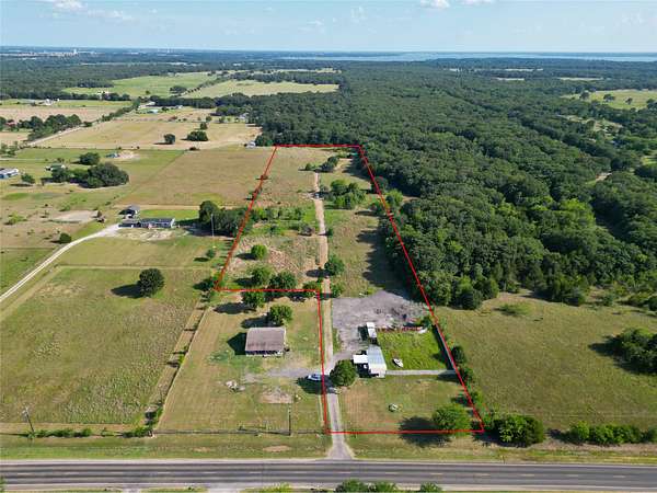 9 Acres of Residential Land for Sale in Kemp, Texas