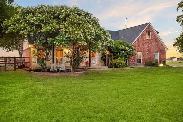 9.8 Acres of Land with Home for Sale in Waxahachie, Texas