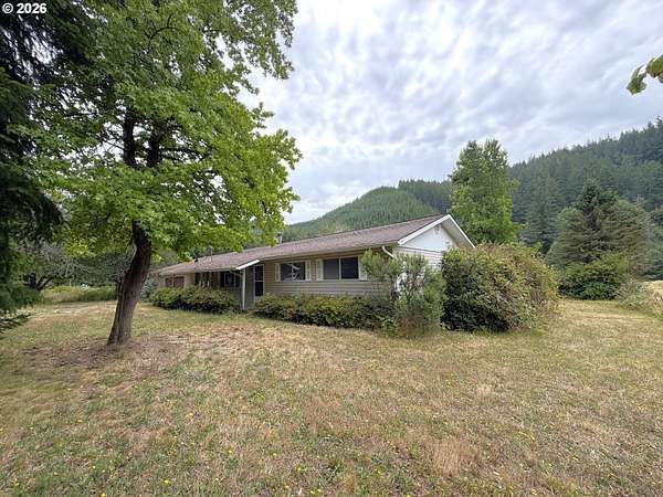 5 Acres of Land with Home for Sale in Myrtle Point, Oregon