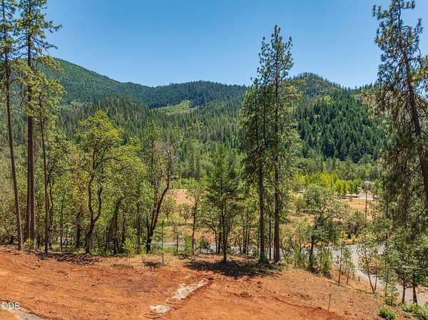2.17 Acres of Residential Land for Sale in Grants Pass, Oregon