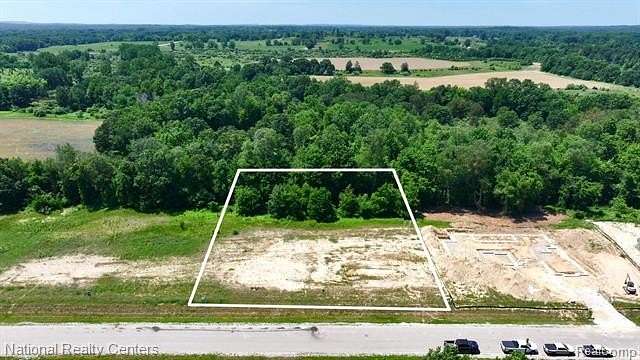 1 Acre of Residential Land for Sale in Oakland Charter Township, Michigan