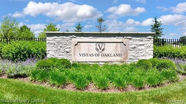 1 Acre of Residential Land for Sale in Oakland Charter Township, Michigan